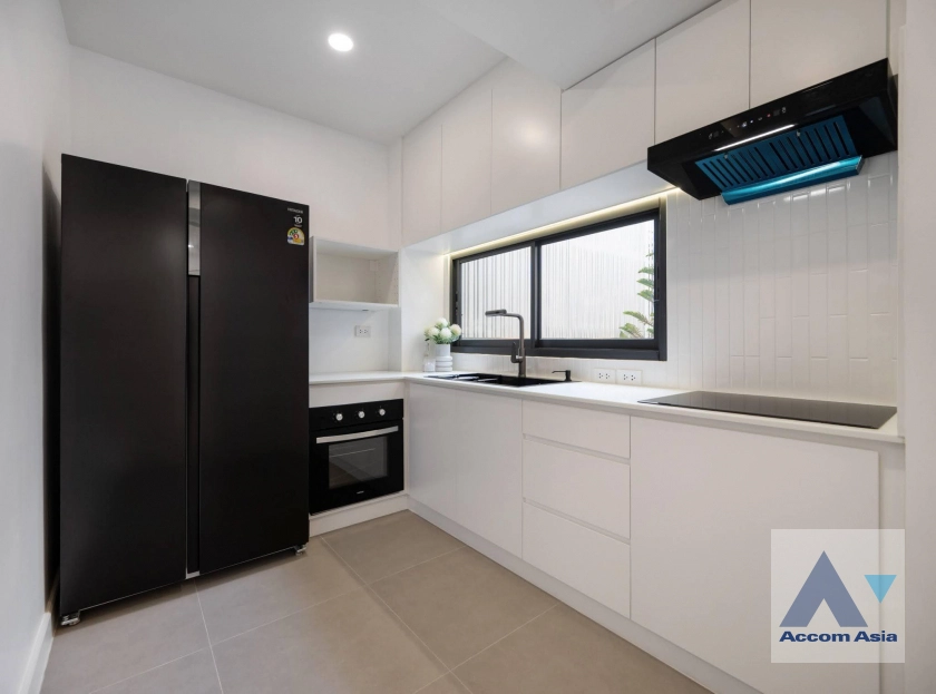 8  4 br Townhouse For Rent in Sukhumvit ,Bangkok BTS Phra khanong at Moo Baan Klongtan Nivet AA41991