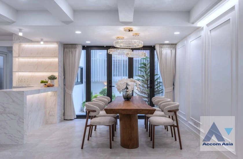  1  4 br Townhouse For Rent in Sukhumvit ,Bangkok BTS Phra khanong at Moo Baan Klongtan Nivet AA41991