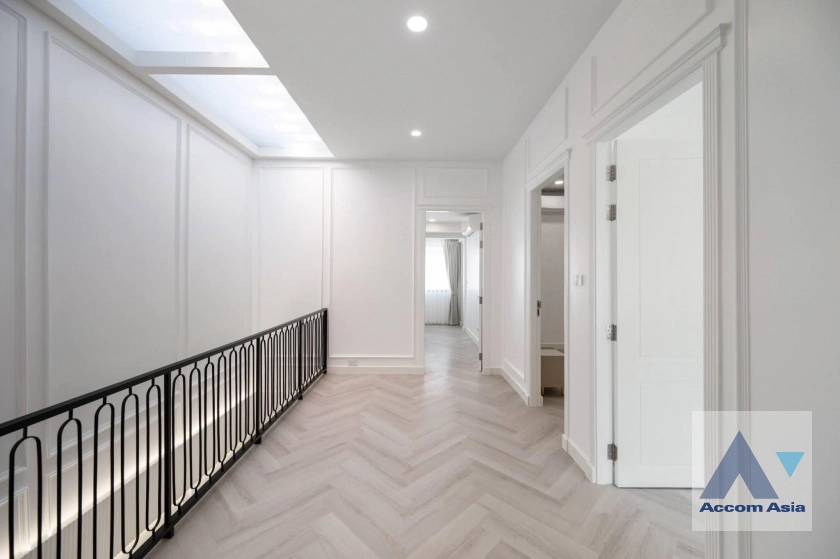 11  4 br Townhouse For Rent in Sukhumvit ,Bangkok BTS Phra khanong at Moo Baan Klongtan Nivet AA41991