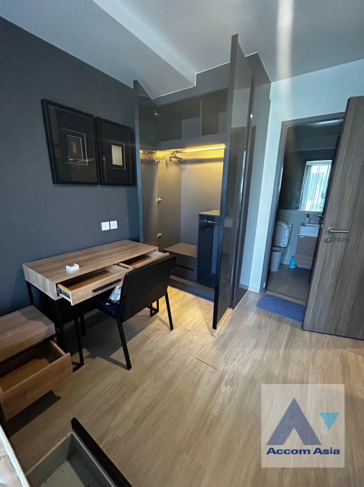 unit 2 Bedrooms  Condominium For Rent in Ploenchit, Bangkok  near BTS Ploenchit (AA41993)