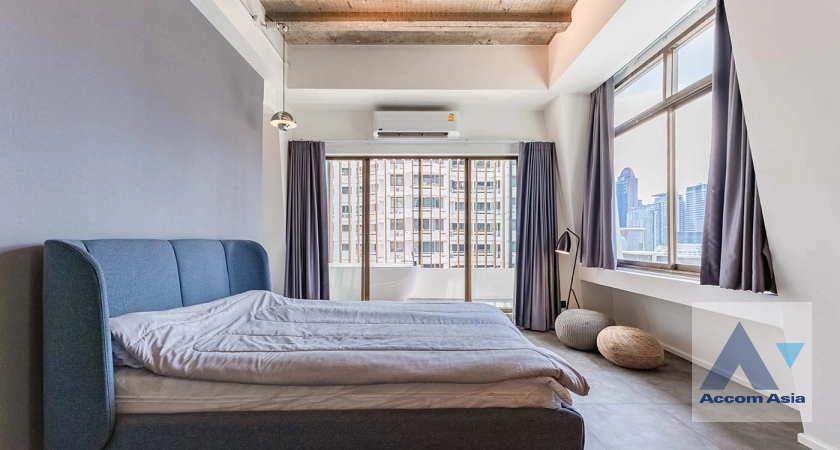 9  1 br Condominium For Sale in Silom ,Bangkok BTS Chong Nonsi at Diamond Tower AA41994