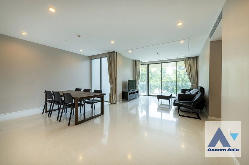 unit 2 Bedrooms  Condominium For Rent & Sale in Phaholyothin, Bangkok  (AA42003)