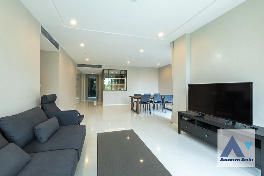 unit 2 Bedrooms  Condominium For Rent & Sale in Phaholyothin, Bangkok  (AA42003)