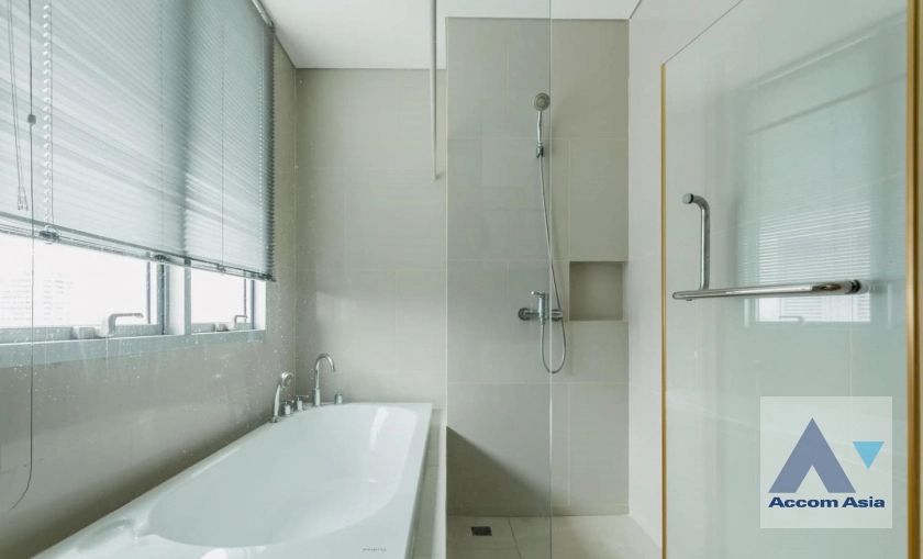 13  2 br Condominium For Rent in Charoen Nakhon ,Bangkok BTS Krung Thon Buri at Villa Sathorn AA42008