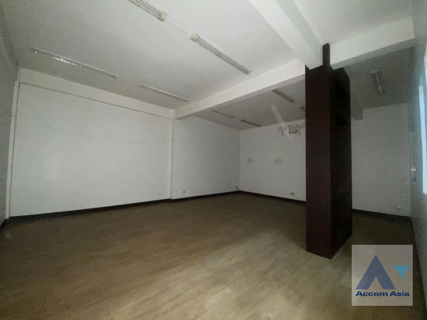 13  Building For Rent in Sukhumvit ,Bangkok BTS Udomsuk AA42010