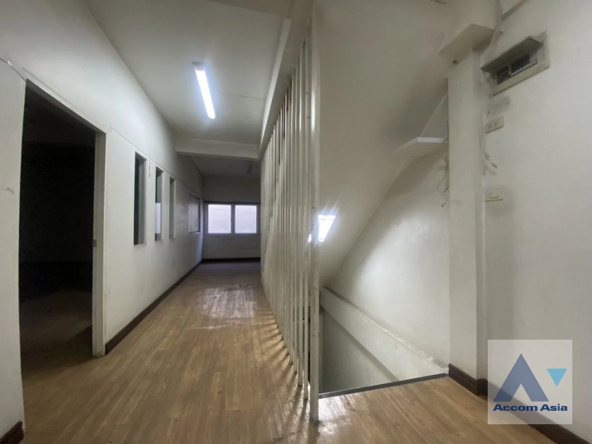 21  Building For Rent in Sukhumvit ,Bangkok BTS Udomsuk AA42010