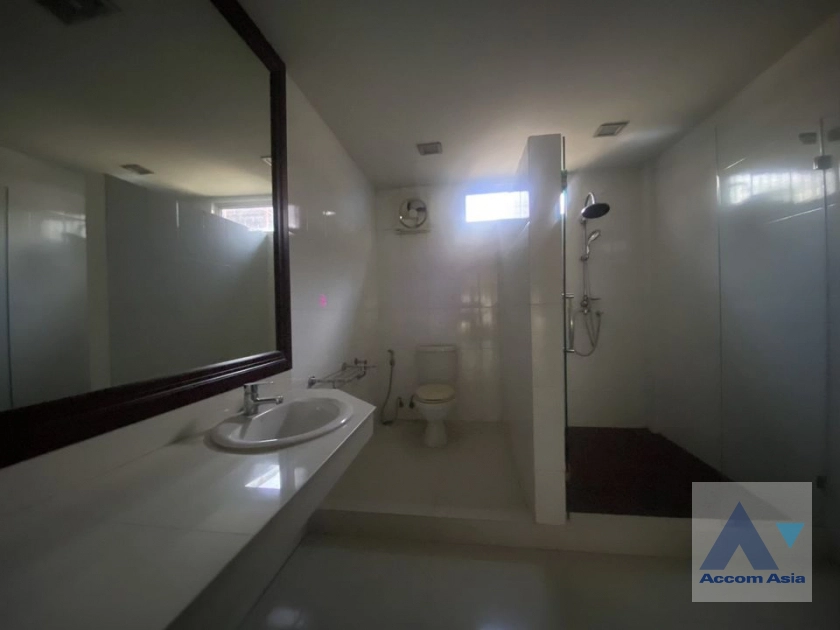 27  Building For Rent in Sukhumvit ,Bangkok BTS Udomsuk AA42010