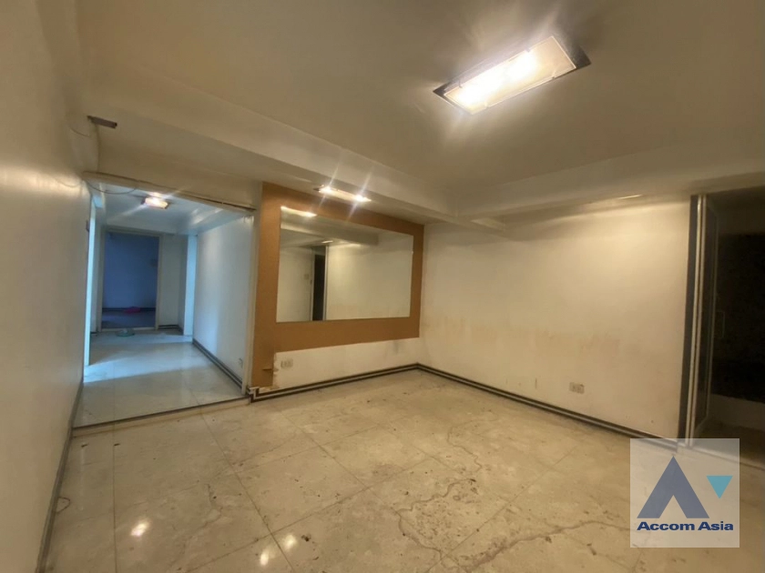 24  Building For Rent in Sukhumvit ,Bangkok BTS Udomsuk AA42010