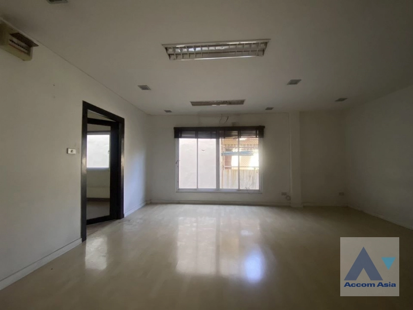 17  Building For Rent in Sukhumvit ,Bangkok BTS Udomsuk AA42010