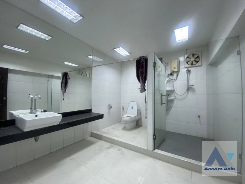 26  Building For Rent in Sukhumvit ,Bangkok BTS Udomsuk AA42010