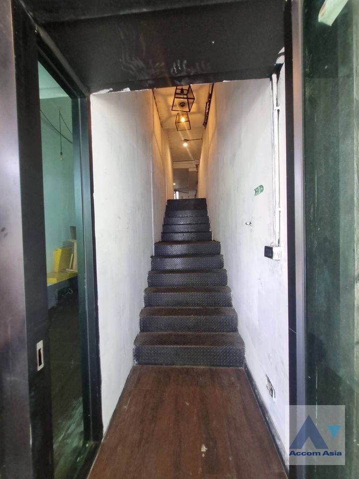 unitOffice, Home Office |  Building For Rent in Sukhumvit, Bangkok  near BTS Phrom Phong (AA42012)