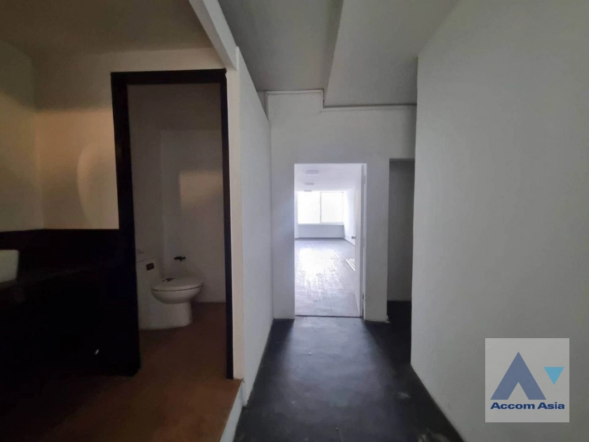 6  Building For Rent in Sukhumvit ,Bangkok BTS Phrom Phong AA42012