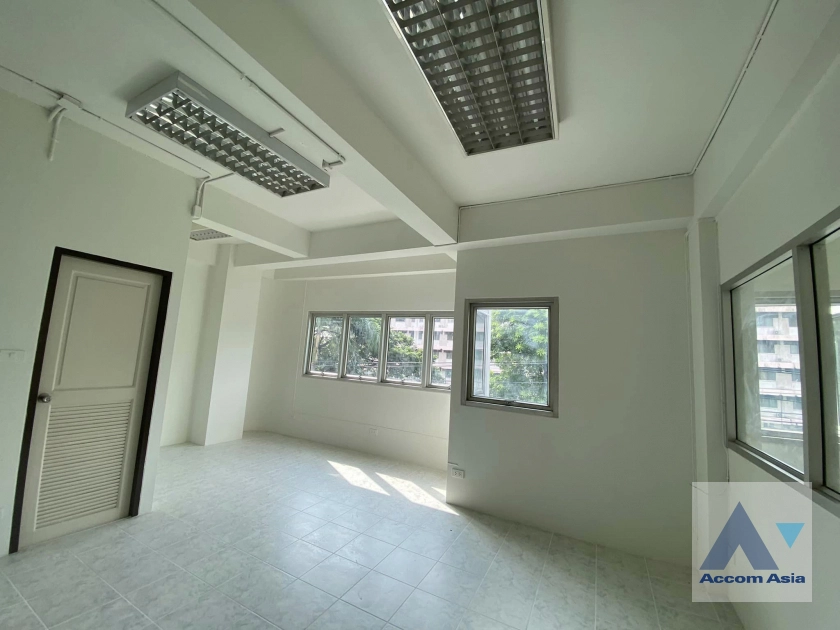 7  Building For Rent in Sathorn ,Bangkok BTS Chong Nonsi AA42014