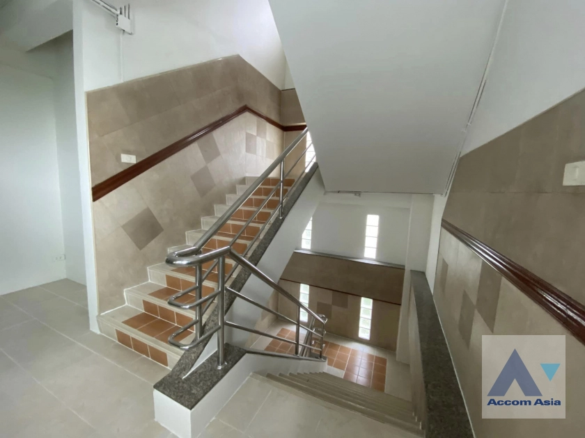 6  Building For Rent in Sathorn ,Bangkok BTS Chong Nonsi AA42014