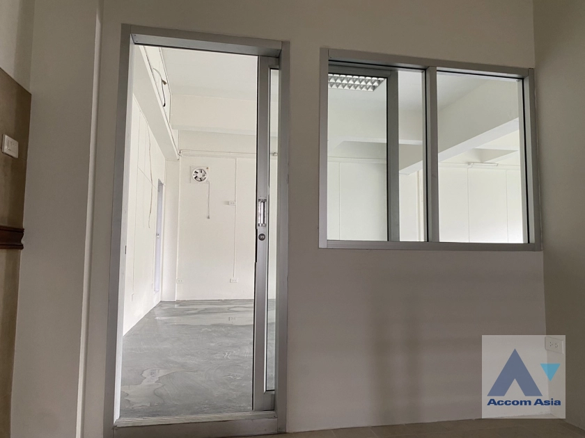 10  Building For Rent in Sathorn ,Bangkok BTS Chong Nonsi AA42014