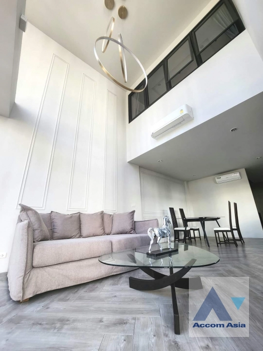 Pet friendly |  23 Residence Townhouse  3 Bedroom for Rent BTS Ekkamai in Sukhumvit Bangkok