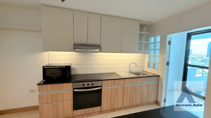 10  2 br Apartment For Rent in Sukhumvit ,Bangkok BTS Ekkamai at High-Rise Living with a Large Balcony Apartment in Ekkamai AA42053