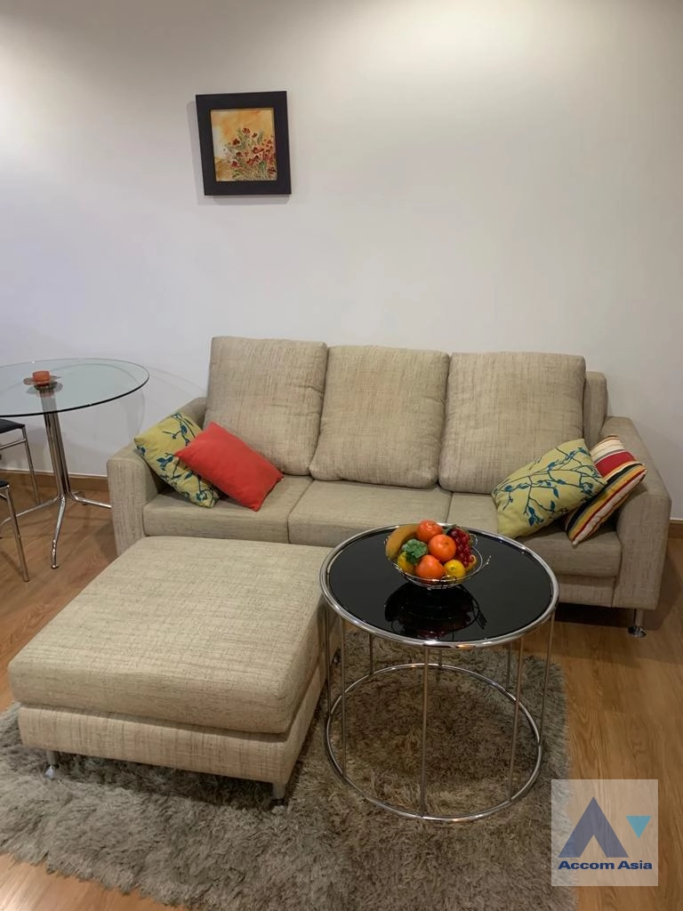 unit 1 Bedroom  Condominium For Rent in Sukhumvit, Bangkok  near BTS Ekkamai (AA42064)