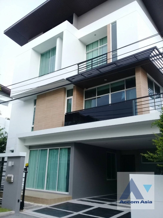 Newly renovated, Fully Furnished, Pet friendly |  Nirvana BEYOND Lite Rama9   House  3 Bedroom for Rent ARL Ban Thap Chang in Latkrabang Bangkok