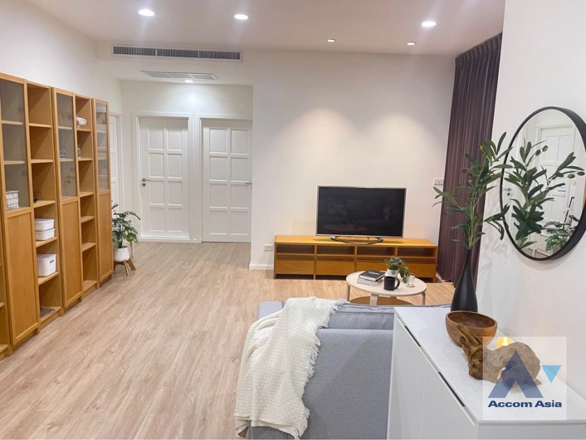 unitFully Furnished, Corner Unit |  2 Bedrooms  Condominium For Rent in Sukhumvit, Bangkok  near BTS Thong Lo (AA42083)