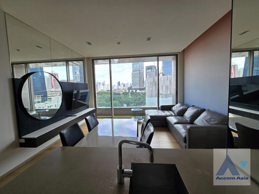 unit 1 Bedroom  Condominium For Rent & Sale in Silom, Bangkok  near BTS Sala Daeng (AA42088)