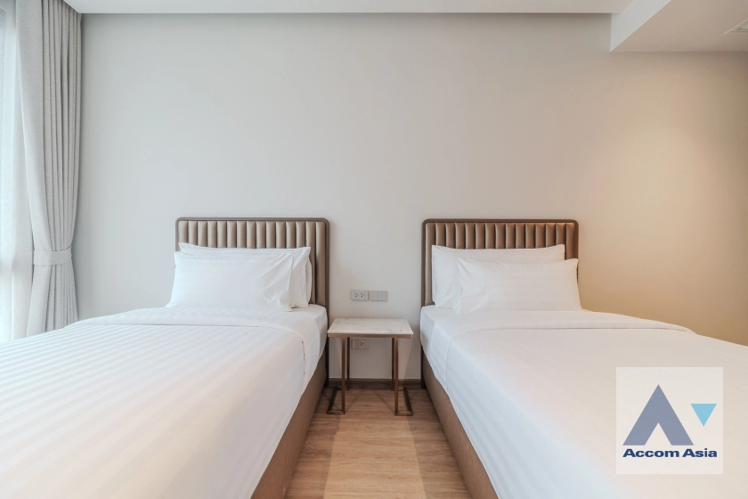 13  2 br Apartment for rent and sale in Sukhumvit ,Bangkok BTS Phrom Phong at Luxury Brand New Low-Rise Apartment, near BTS AA42097