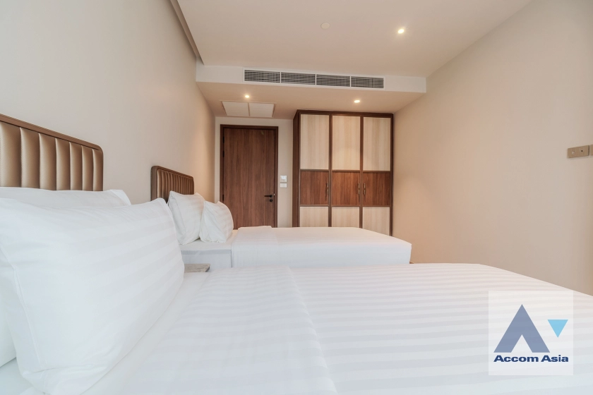 14  2 br Apartment for rent and sale in Sukhumvit ,Bangkok BTS Phrom Phong at Luxury Brand New Low-Rise Apartment, near BTS AA42097