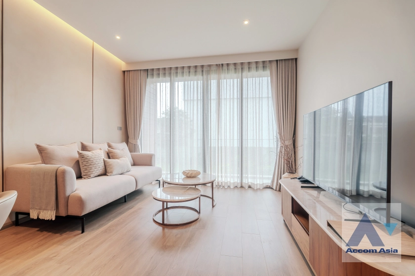 unitModern apartment with open layout and stylish interiors (AA42098)