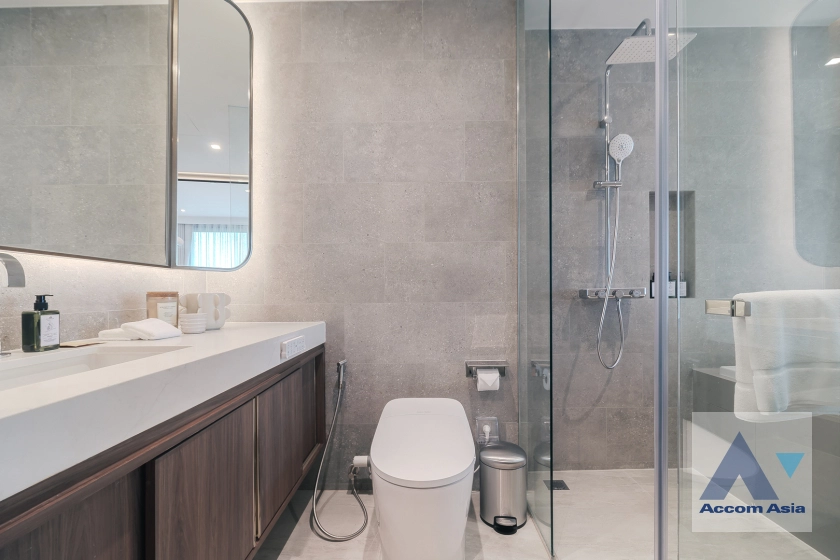 13  3 br Apartment for rent and sale in Sukhumvit ,Bangkok BTS Phrom Phong at Luxury Brand New Low-Rise Apartment, near BTS AA42098