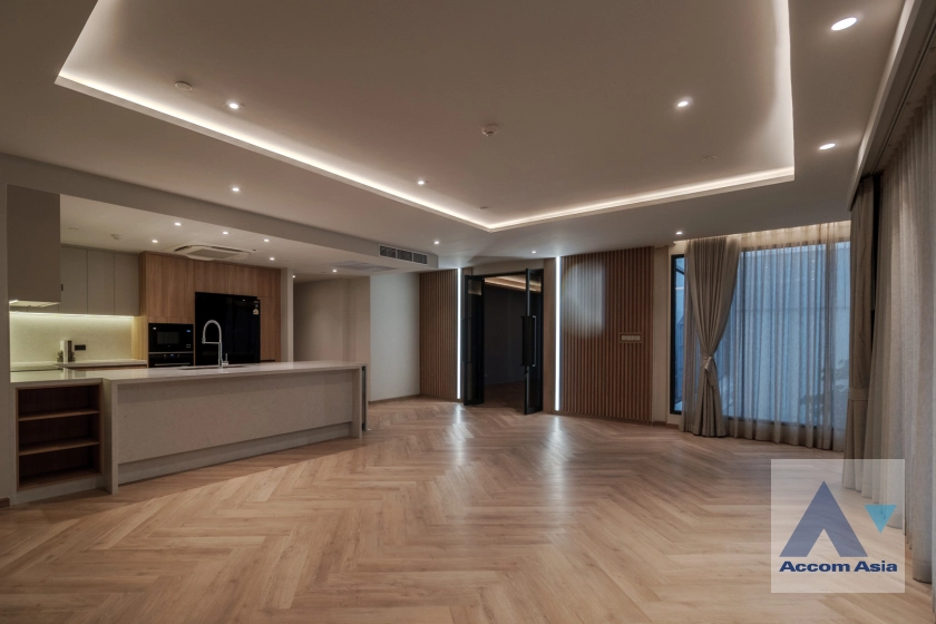 6  3 br Apartment for rent and sale in Sukhumvit ,Bangkok BTS Phrom Phong at Luxury Brand New Low-Rise Apartment, near BTS AA42099