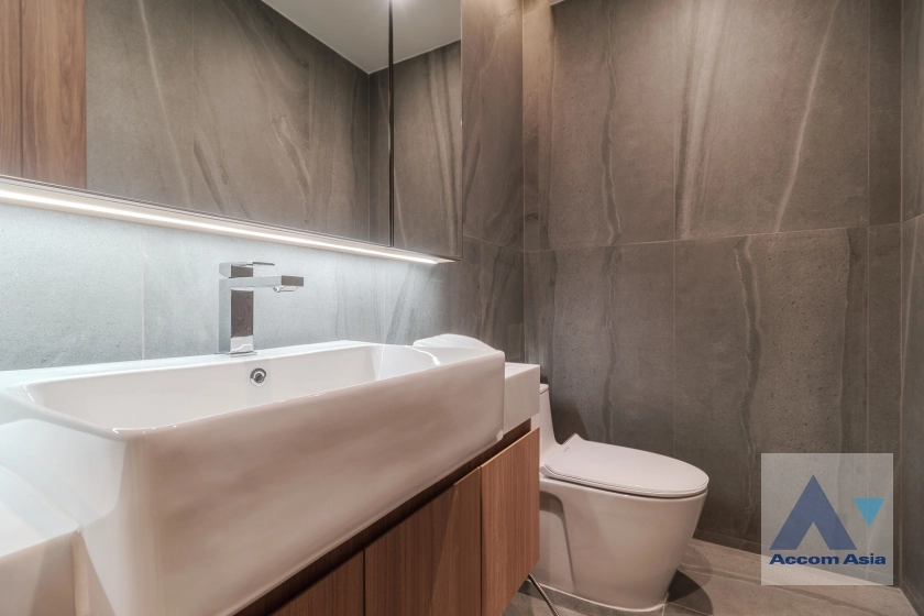 6  3 br Apartment For Rent in Sukhumvit ,Bangkok BTS Phrom Phong at Luxury Brand New Low-Rise Apartment, near BTS AA42101