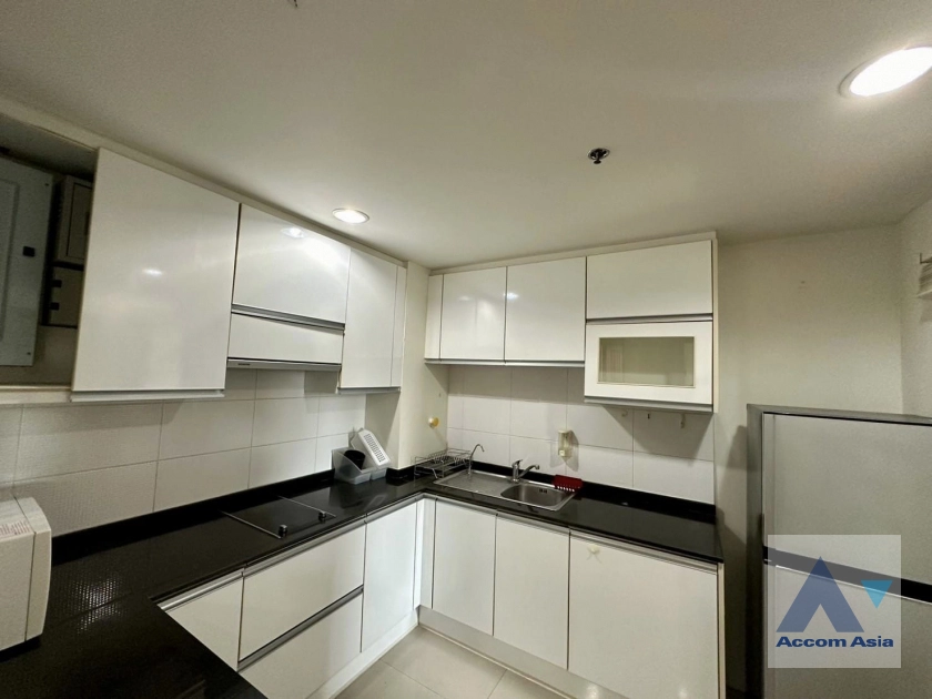 unit 1 Bedroom  Condominium For Sale in Sukhumvit, Bangkok  near BTS Phrom Phong (AA42110)