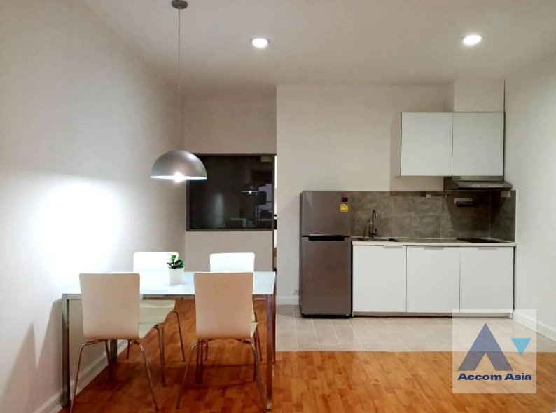unit 2 Bedrooms  Condominium For Rent in Sukhumvit, Bangkok  near BTS Phrom Phong (AA42115)