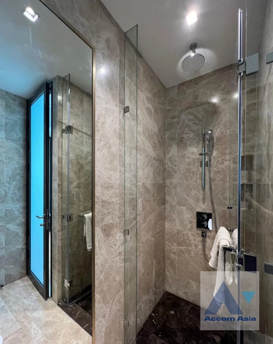 10  2 br Condominium for rent and sale in Ploenchit ,Bangkok BTS Chitlom at 28 Chidlom AA42116