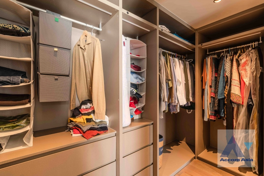 10  3 br Condominium For Rent in Ploenchit ,Bangkok BTS Ratchadamri - MRT Silom at Klass Sarasin-Rajdamri AA42119