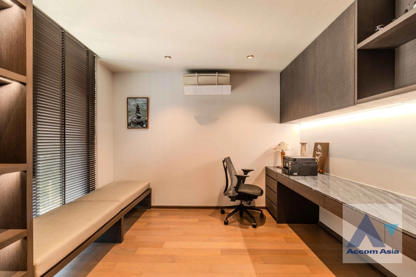 17  3 br Condominium For Rent in Ploenchit ,Bangkok BTS Ratchadamri - MRT Silom at Klass Sarasin-Rajdamri AA42119