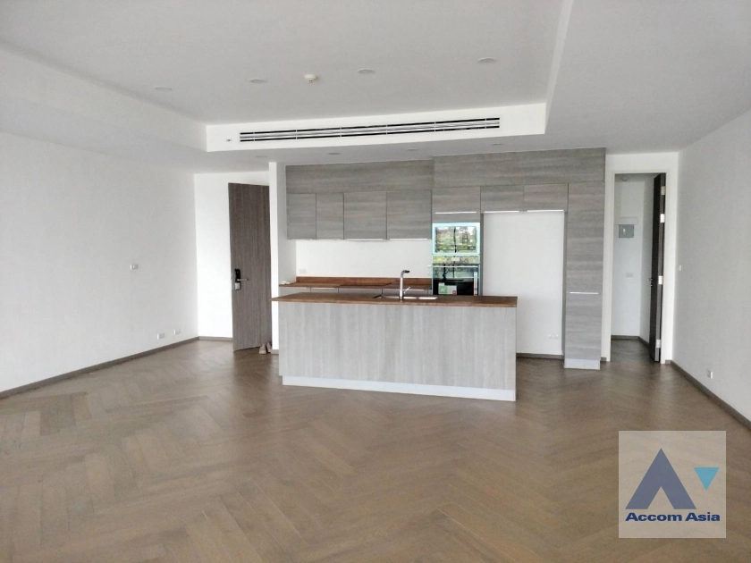 unit 3 Bedrooms  Condominium For Sale in Sukhumvit, Bangkok  near BTS Phra khanong (AA42129)