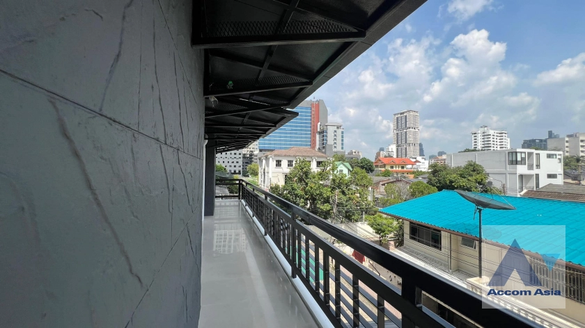 35  5 br House for rent and sale in Sukhumvit ,Bangkok BTS Phrom Phong AA42137