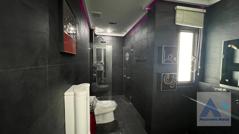 20  5 br House for rent and sale in Sukhumvit ,Bangkok BTS Phrom Phong AA42137