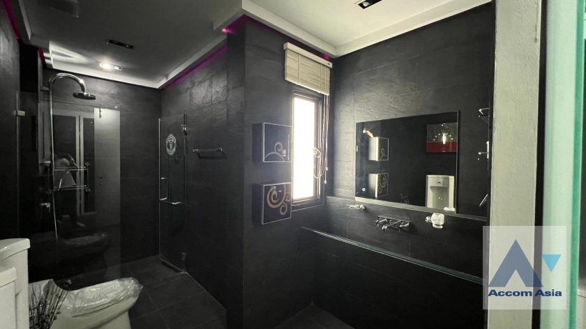 25  5 br House for rent and sale in Sukhumvit ,Bangkok BTS Phrom Phong AA42137