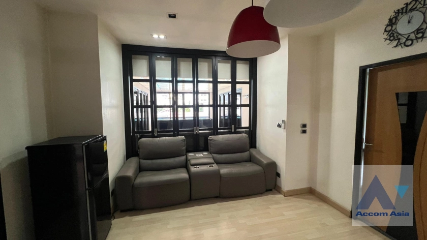 10  5 br House for rent and sale in Sukhumvit ,Bangkok BTS Phrom Phong AA42137