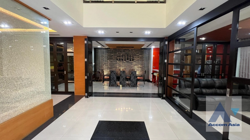 unitHome Office | Striking Loft-Style Home with Bold Red-Black Interiors (AA42137)