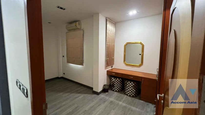 29  5 br House for rent and sale in Sukhumvit ,Bangkok BTS Phrom Phong AA42137