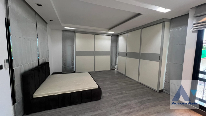 27  5 br House for rent and sale in Sukhumvit ,Bangkok BTS Phrom Phong AA42137