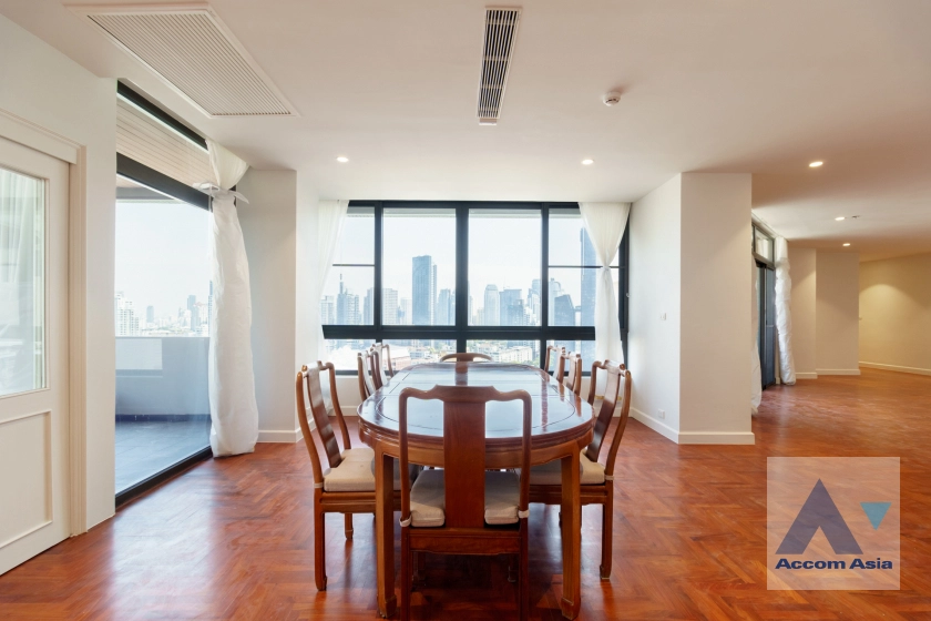 4  4 br Condominium For Rent in Sukhumvit ,Bangkok BTS Phrom Phong at Ruamsuk Condominium AA42145