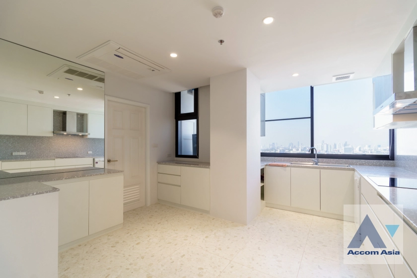 6  4 br Condominium For Rent in Sukhumvit ,Bangkok BTS Phrom Phong at Ruamsuk Condominium AA42145