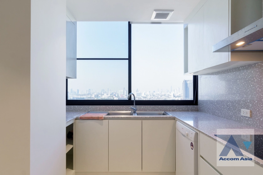 8  4 br Condominium For Rent in Sukhumvit ,Bangkok BTS Phrom Phong at Ruamsuk Condominium AA42145