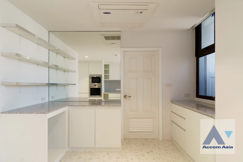 9  4 br Condominium For Rent in Sukhumvit ,Bangkok BTS Phrom Phong at Ruamsuk Condominium AA42145