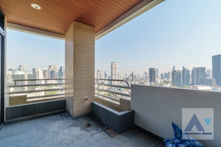 13  4 br Condominium For Rent in Sukhumvit ,Bangkok BTS Phrom Phong at Ruamsuk Condominium AA42145