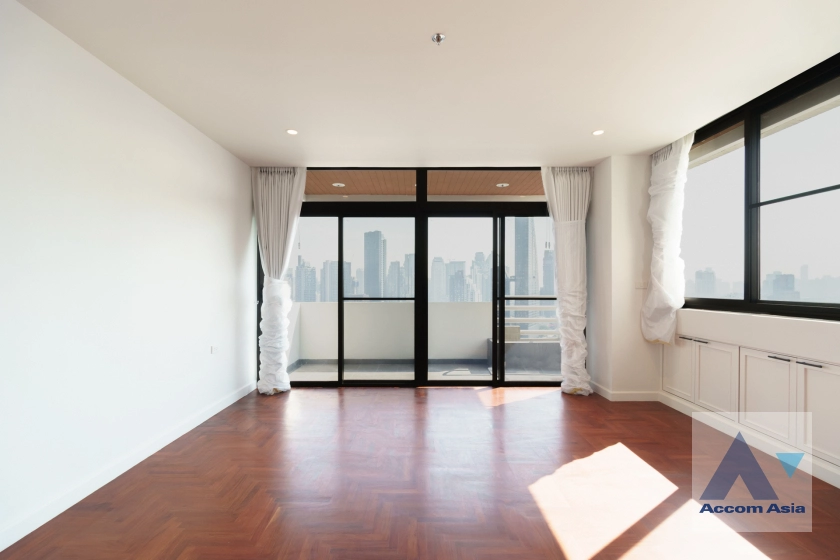 18  4 br Condominium For Rent in Sukhumvit ,Bangkok BTS Phrom Phong at Ruamsuk Condominium AA42145